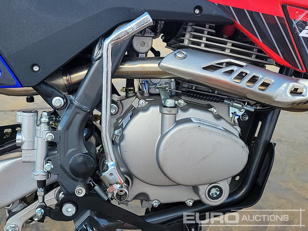 Motorcycle Unused 2025 Apollo Thunder 250cc Motorcross Bike, 21" Front, 18" Rear Tyres, Electric Start, Air Cooled, Hydraulic Suspension, Disc Brakes, Lighting Kit (UNASSEMBLED): picture 12