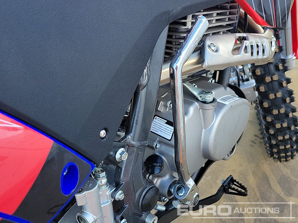 Motorcycle Unused 2025 Apollo Thunder 250cc Motorcross Bike, 21" Front, 18" Rear Tyres, Electric Start, Air Cooled, Hydraulic Suspension, Disc Brakes, Lighting Kit (UNASSEMBLED): picture 14