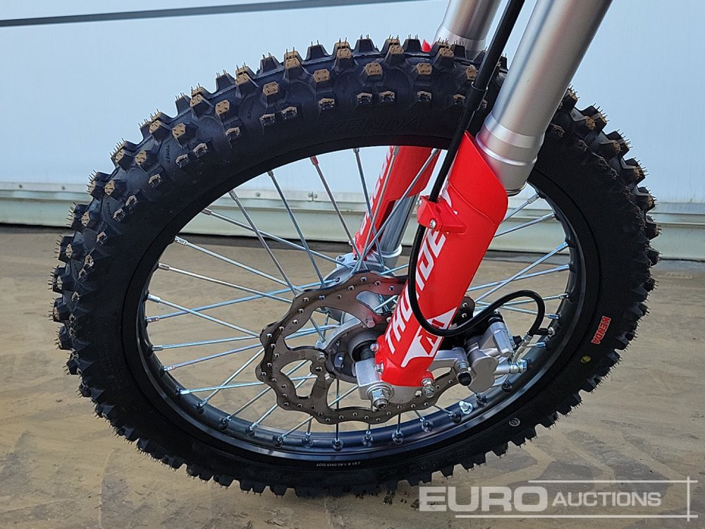 Motorcycle Unused 2025 Apollo Thunder 250cc Motorcross Bike, 21" Front, 18" Rear Tyres, Electric Start, Air Cooled, Hydraulic Suspension, Disc Brakes, Lighting Kit (UNASSEMBLED): picture 8