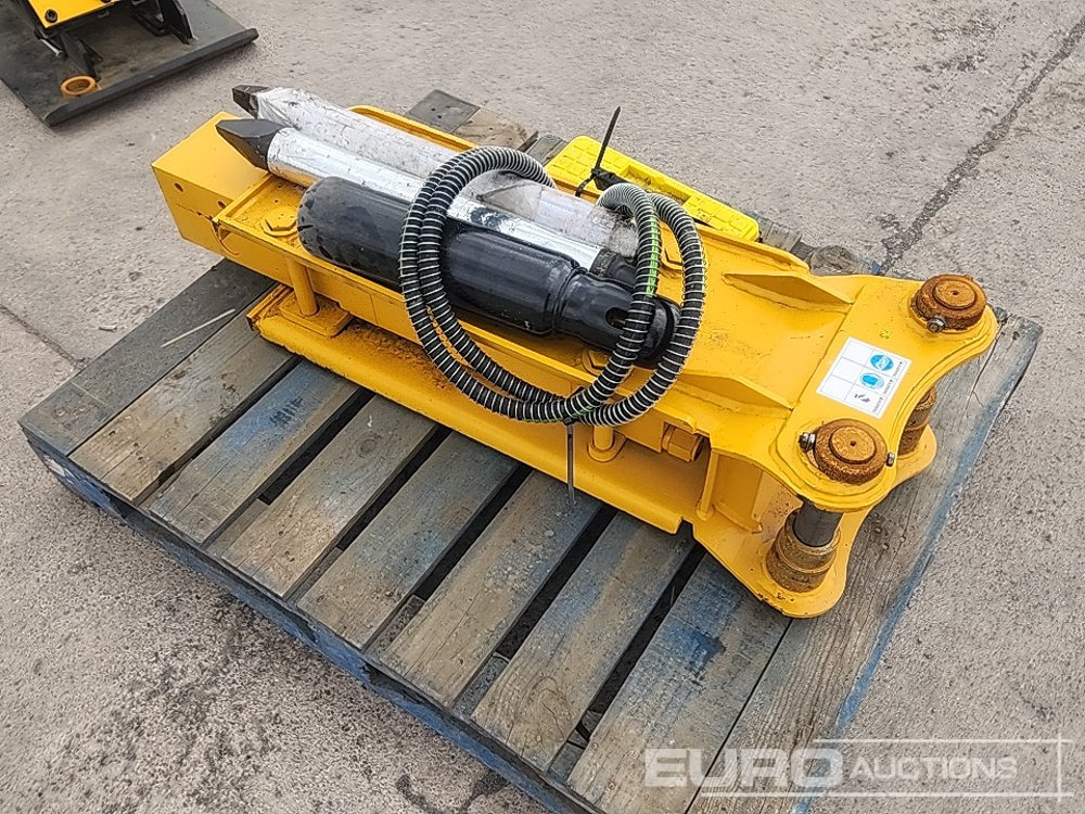 Unused 2025 BLK 680 - Hydraulic hammer: picture 4 Unused 2025 BLK 680 - Hydraulic hammer: picture 4