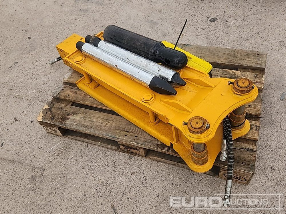 Unused 2025 BLK 680 - Hydraulic hammer: picture 4 Unused 2025 BLK 680 - Hydraulic hammer: picture 4