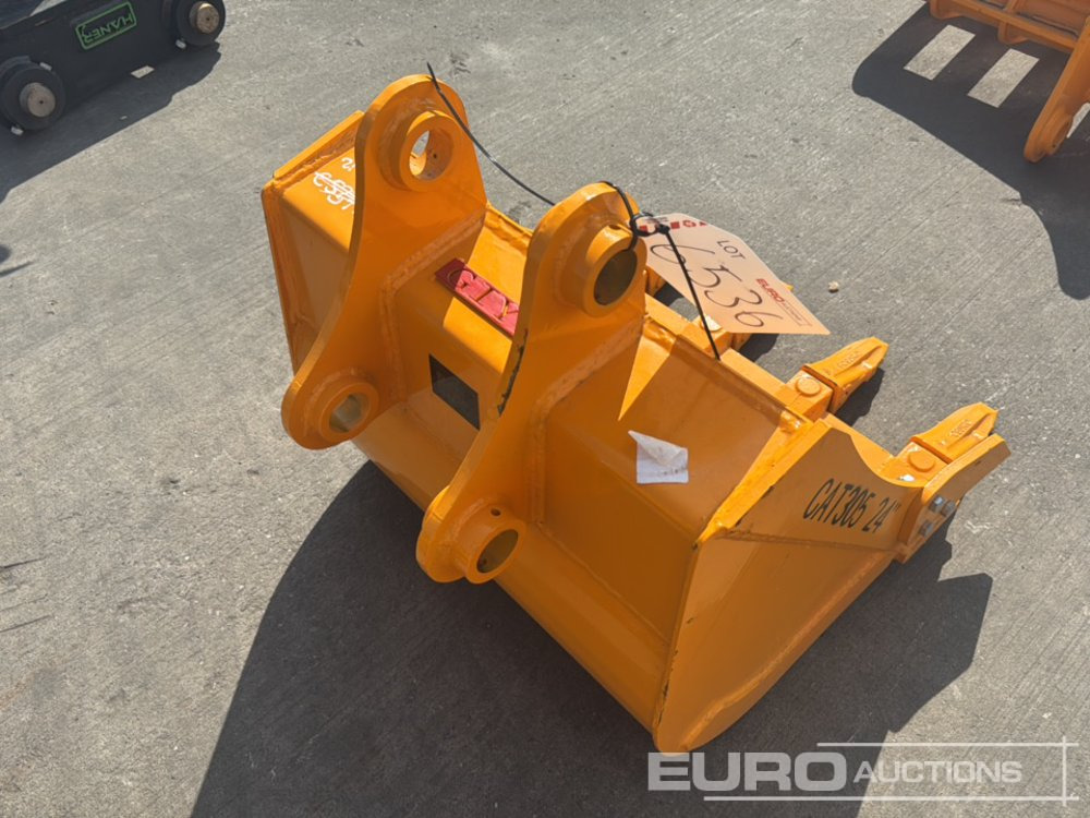 Unused 2025 Captok 24" Digging Bucket 45mm Pin to suit 4-6 Ton Excavator - Bucket: picture 5 Unused 2025 Captok 24" Digging Bucket 45mm Pin to suit 4-6 Ton Excavator - Bucket: picture 5