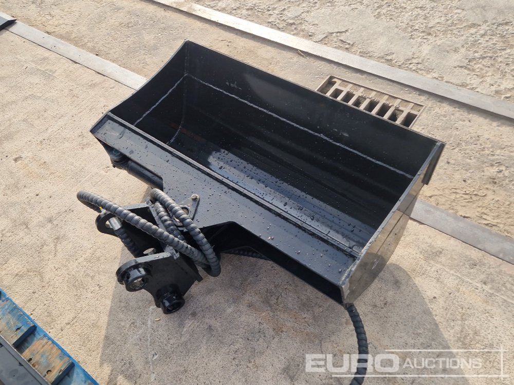 Unused 32" Hydraulic Tilting Bucket to suit Mini Excavator - Bucket: picture 4 Unused 32" Hydraulic Tilting Bucket to suit Mini Excavator - Bucket: picture 4