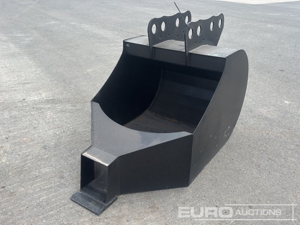 Unused 40" Concrete Bucket 80mm Pin to suit 20 Ton Excavator - Bucket: picture 1 Unused 40" Concrete Bucket 80mm Pin to suit 20 Ton Excavator - Bucket: picture 1