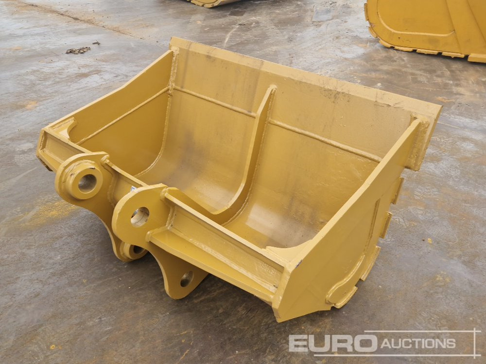 Unused 54" Digging Bucket 65mm Pin to suit 3 Ton Excavator - Bucket: picture 3 Unused 54" Digging Bucket 65mm Pin to suit 3 Ton Excavator - Bucket: picture 3