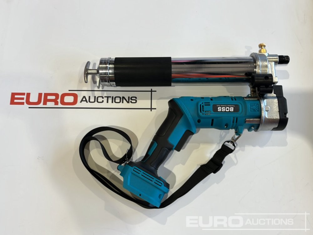Construction equipment Unused Boss 21 Volt Lithium Battery Cordless Grease Gun, 2 Batteries, Case, Shoulder Strap, Extension Pieces & Fittings: picture 12