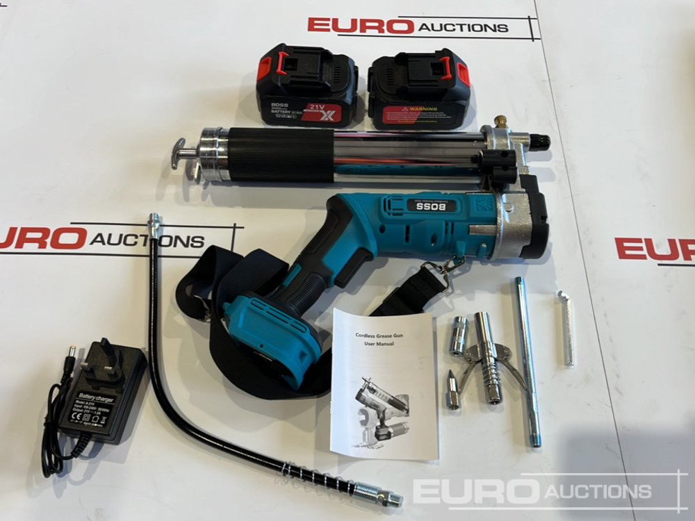 Construction equipment Unused Boss 21 Volt Lithium Battery Cordless Grease Gun, 2 Batteries, Case, Shoulder Strap, Extension Pieces & Fittings: picture 13