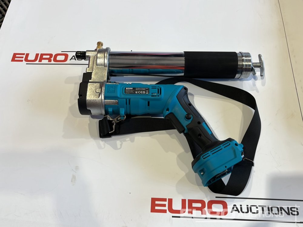 Construction equipment Unused Boss 21 Volt Lithium Battery Cordless Grease Gun, 2 Batteries, Case, Shoulder Strap, Extension Pieces & Fittings: picture 11