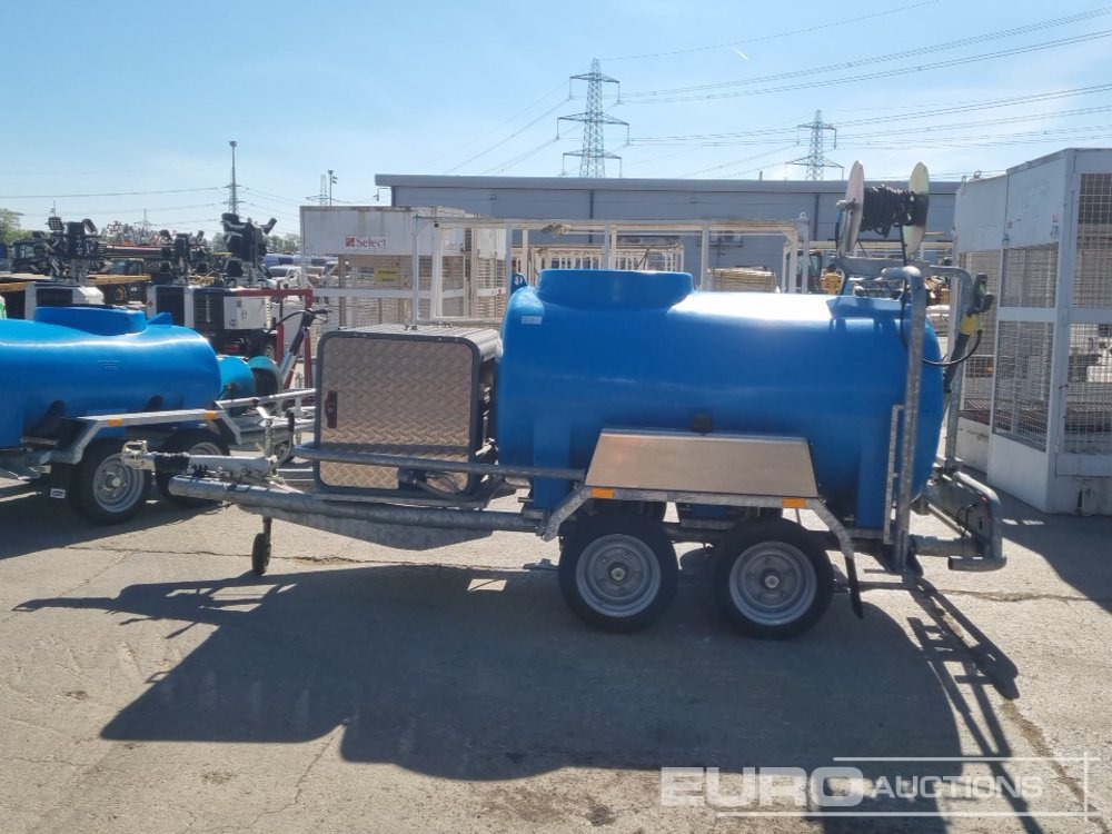 Unused Fuel Proof 2000 Litre Twin Axle Plastic Water Bowser, Karcher Petrol Hot Wash Pressure Washer, Honda Engine - Pressure washer: picture 2 Unused Fuel Proof 2000 Litre Twin Axle Plastic Water Bowser, Karcher Petrol Hot Wash Pressure Washer, Honda Engine - Pressure washer: picture 2