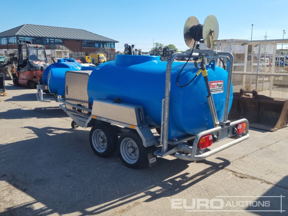 Unused Fuel Proof 2000 Litre Twin Axle Plastic Water Bowser, Karcher Petrol Hot Wash Pressure Washer, Honda Engine - Pressure washer: picture 3 Unused Fuel Proof 2000 Litre Twin Axle Plastic Water Bowser, Karcher Petrol Hot Wash Pressure Washer, Honda Engine - Pressure washer: picture 3