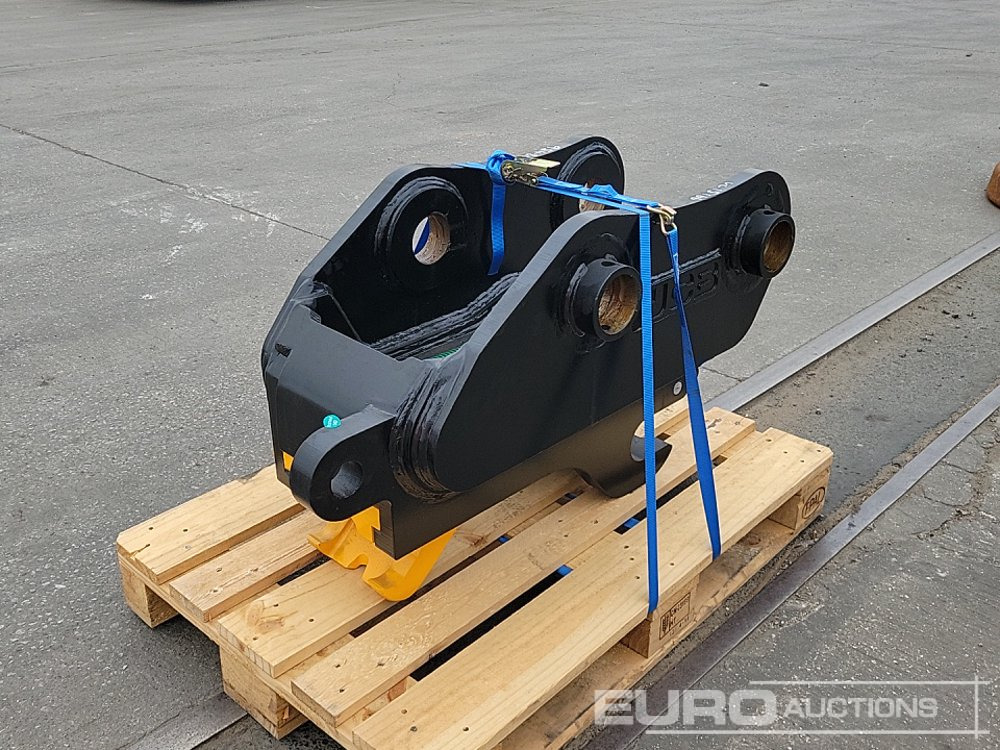 Unused JCB Hydraulic Double Lock QH 90mm Pin to suit 30 Ton Excavator - Quick coupler: picture 1 Unused JCB Hydraulic Double Lock QH 90mm Pin to suit 30 Ton Excavator - Quick coupler: picture 1