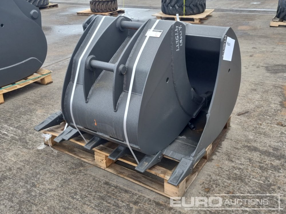 Unused Miller 36", 24", 12" Scoop Bucket 45mm Pin to suit 4-6 Ton Excavator - Bucket: picture 1 Unused Miller 36", 24", 12" Scoop Bucket 45mm Pin to suit 4-6 Ton Excavator - Bucket: picture 1