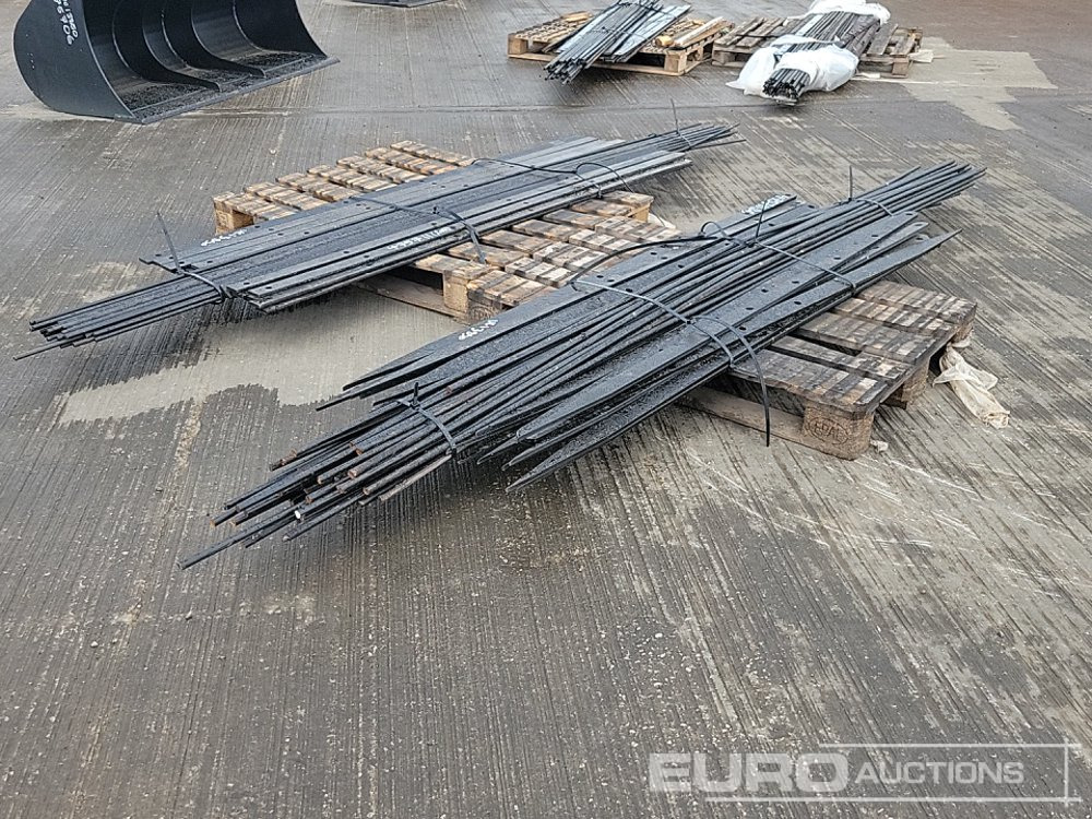 Unused Pallet of Estate Fencing (2 of) - Construction equipment: picture 5 Unused Pallet of Estate Fencing (2 of) - Construction equipment: picture 5