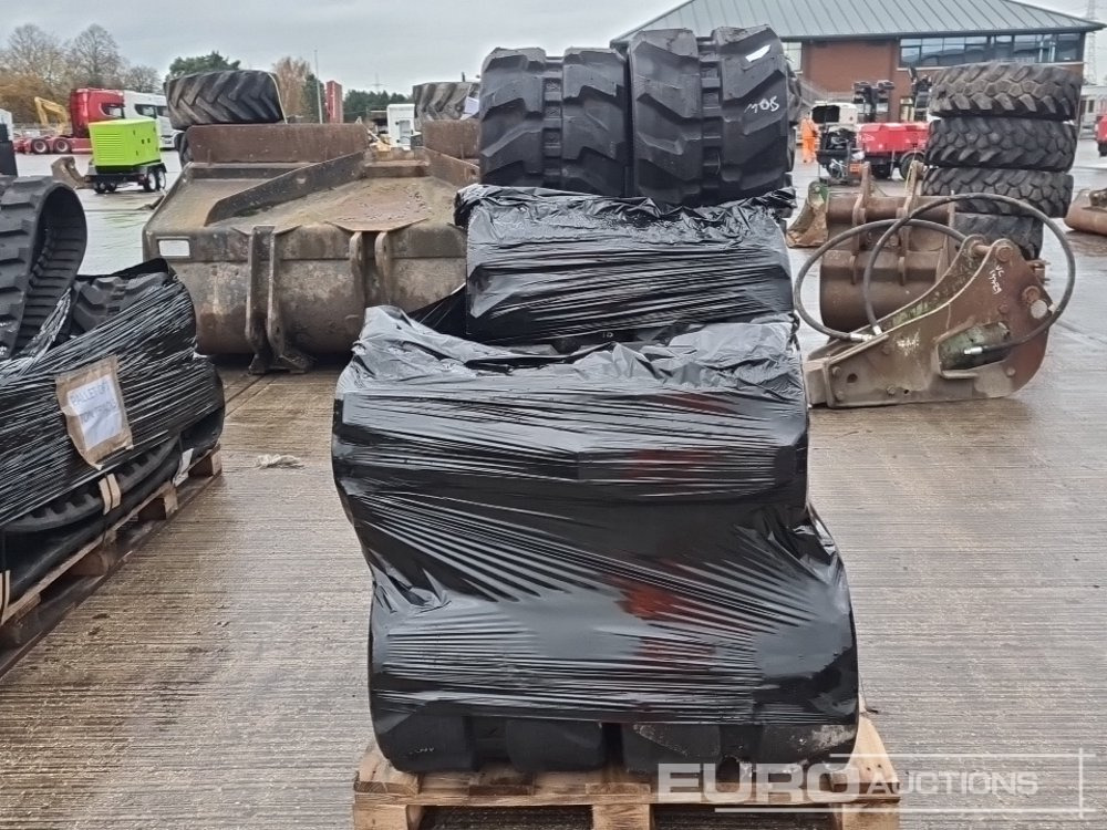 Unused Pallet of Rubber Tracks to suit Mini-8 Ton Excavator - Track for Construction machinery: picture 4 Unused Pallet of Rubber Tracks to suit Mini-8 Ton Excavator - Track for Construction machinery: picture 4