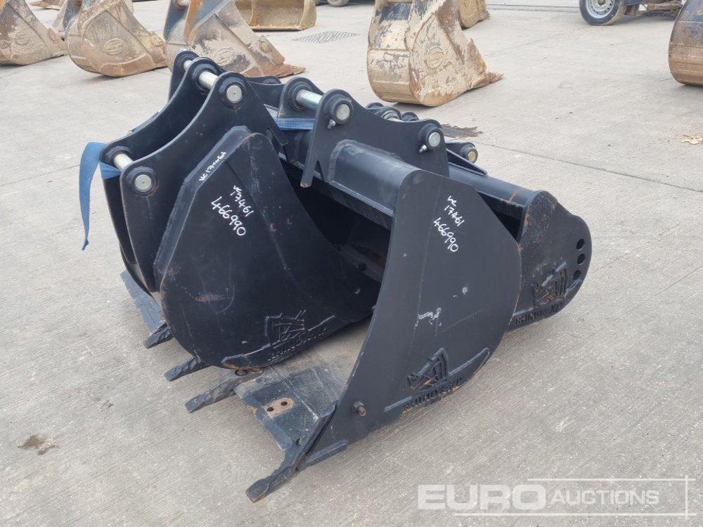 Unused Rhinox 60" Ditching, 36", 24", 18" Digging Bucket 45mm Pin to suit 4-6 Ton Excavator - Bucket: picture 1 Unused Rhinox 60" Ditching, 36", 24", 18" Digging Bucket 45mm Pin to suit 4-6 Ton Excavator - Bucket: picture 1
