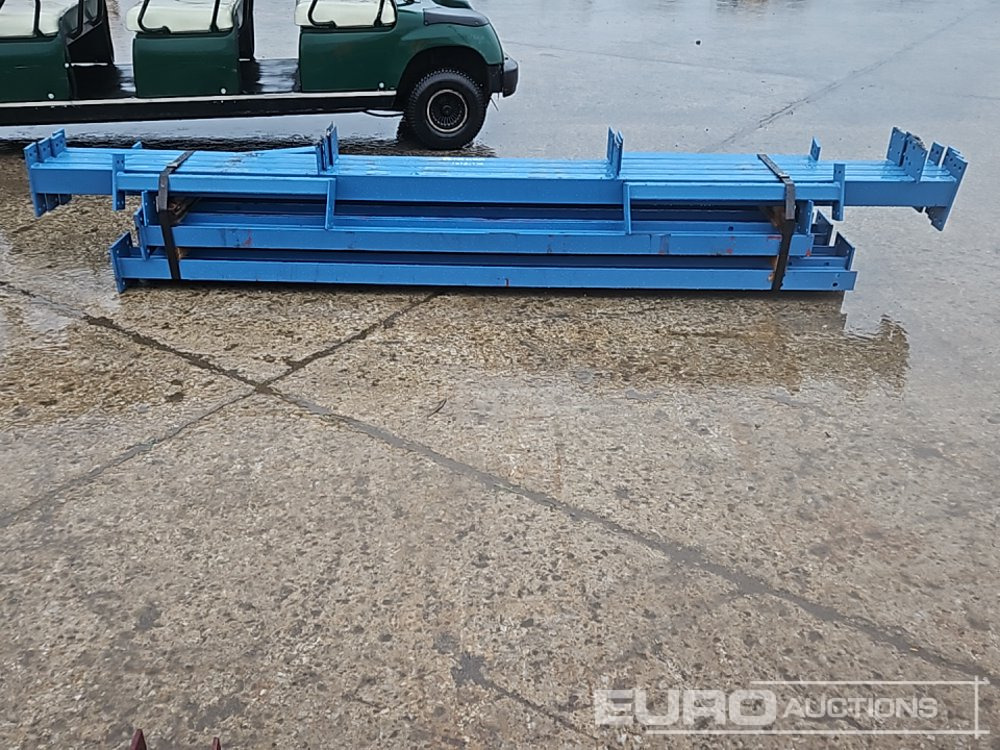 Unused Steel Frame Building 36' x 12' x 9' x 8', Mono-Pitch 3 Bay Stable Block. C/W 2’6” Cantilever - Construction container: picture 4 Unused Steel Frame Building 36' x 12' x 9' x 8', Mono-Pitch 3 Bay Stable Block. C/W 2’6” Cantilever - Construction container: picture 4