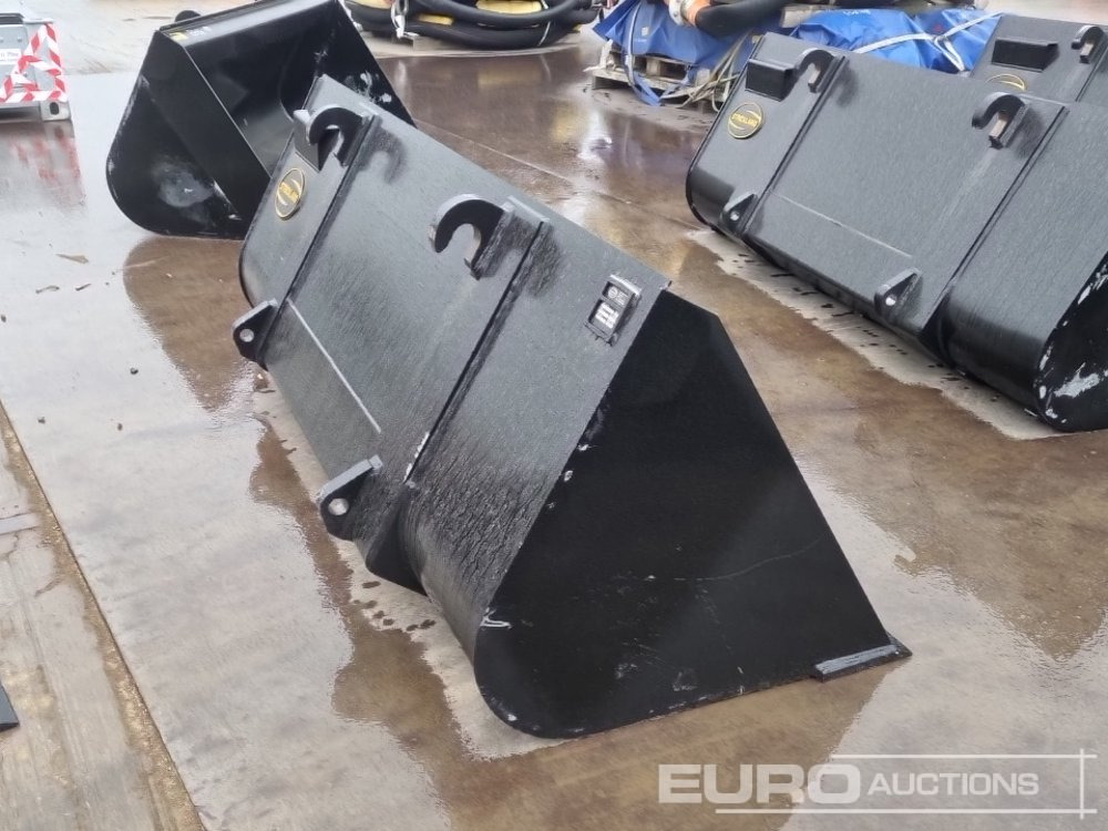 Unused Strickland 90" Loading Bucket to suit JCB Telehandler - Bucket: picture 5 Unused Strickland 90" Loading Bucket to suit JCB Telehandler - Bucket: picture 5
