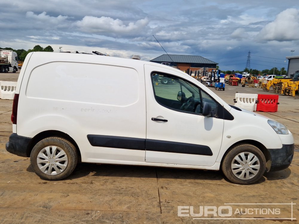 Van 2013 Peugeot Partner: picture 6