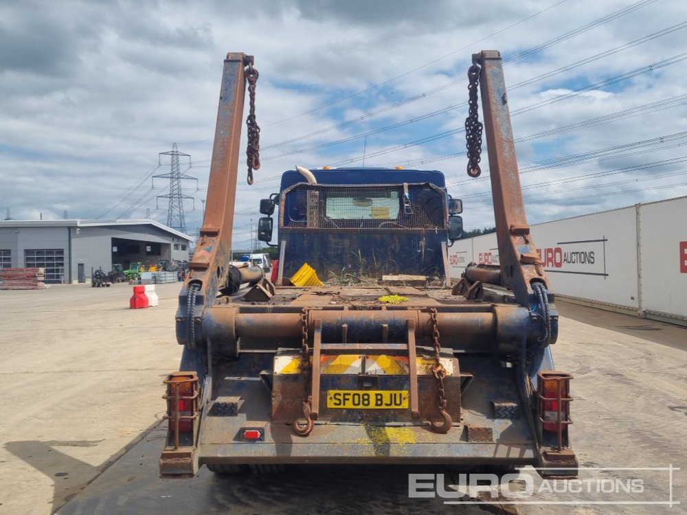 Volvo 4x2 Skip Loader Lorry, Extendable Arms, Manual Gearbox (Reg. Docs. & Plating Certificate Available) - Skip loader truck: picture 4 Volvo 4x2 Skip Loader Lorry, Extendable Arms, Manual Gearbox (Reg. Docs. & Plating Certificate Available) - Skip loader truck: picture 4