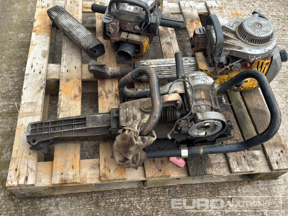 Wacker Neuson & Atlas Copco Petrol Breaker (3 of)(Spares) - Asphalt machine: picture 5 Wacker Neuson & Atlas Copco Petrol Breaker (3 of)(Spares) - Asphalt machine: picture 5