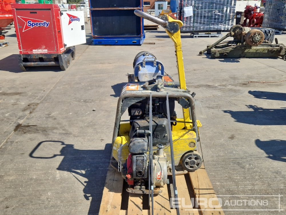 Wacker Neuson Diesel Compaction Plate, 1" Waterpump Petrol Engine - Asphalt machine: picture 2 Wacker Neuson Diesel Compaction Plate, 1" Waterpump Petrol Engine - Asphalt machine: picture 2