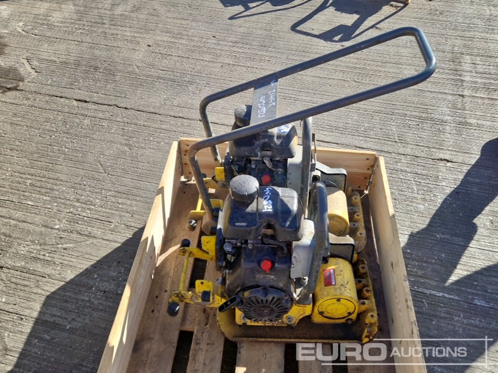 Wacker Neuson Petrol Compaction Plate (2 of) (Spares) - Asphalt machine: picture 4 Wacker Neuson Petrol Compaction Plate (2 of) (Spares) - Asphalt machine: picture 4