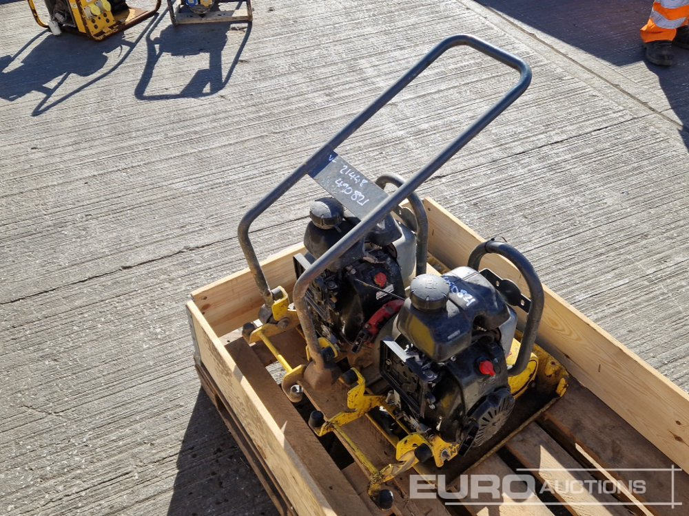 Wacker Neuson Petrol Compaction Plate (2 of) (Spares) - Asphalt machine: picture 3 Wacker Neuson Petrol Compaction Plate (2 of) (Spares) - Asphalt machine: picture 3