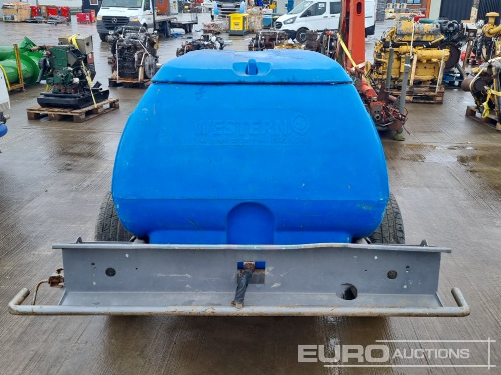 Western Single Axle Plastic Water Bowser - Storage tank: picture 4 Western Single Axle Plastic Water Bowser - Storage tank: picture 4