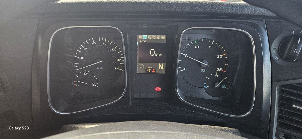 Mercedes-Benz Actros 2548 - Tractor unit: picture 5 Mercedes-Benz Actros 2548 - Tractor unit: picture 5