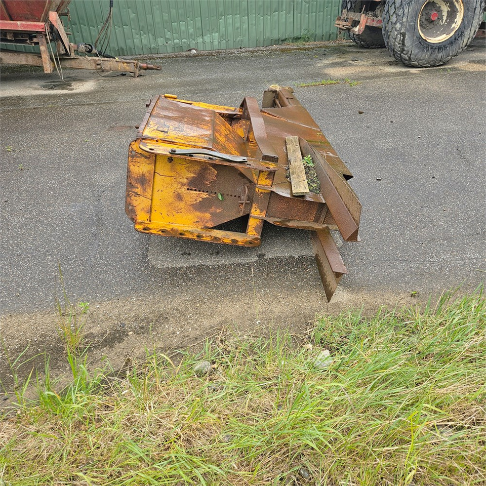 ABC B1 - Attachment for Backhoe loader: picture 4 ABC B1 - Attachment for Backhoe loader: picture 4