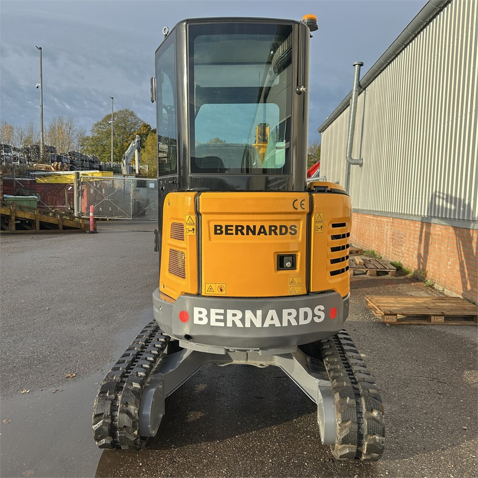 Mini excavator Bernards 2.7EXKA: picture 6