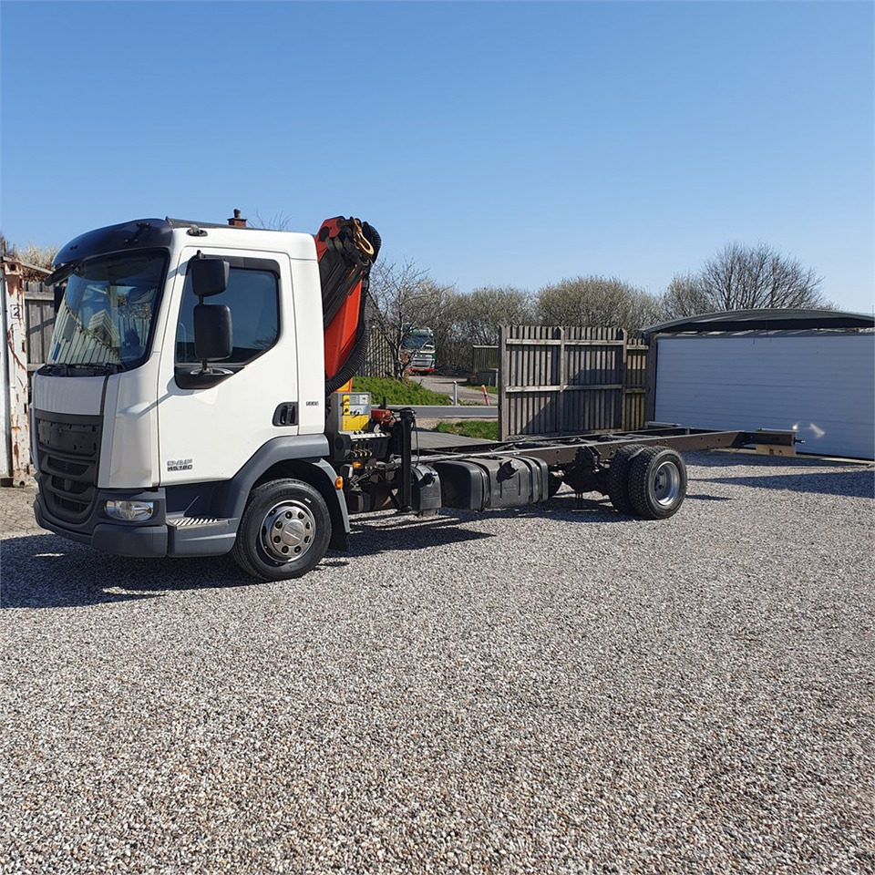 DAF 45.180 - Cab chassis truck, Crane truck: picture 2 DAF 45.180 - Cab chassis truck, Crane truck: picture 2