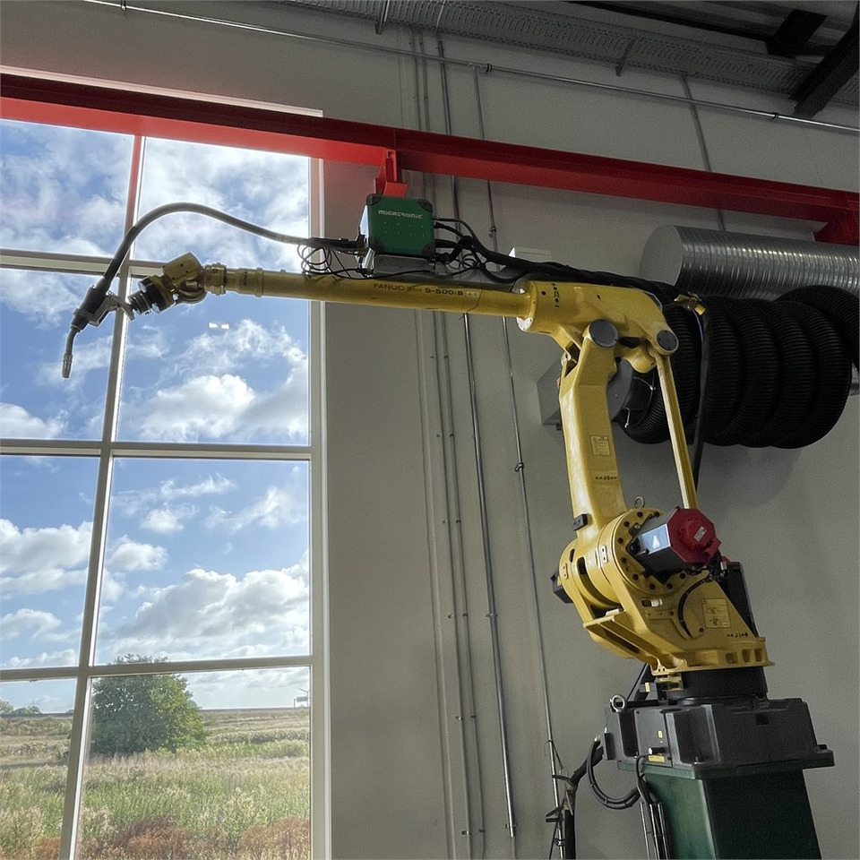 Fanuc Robot S-500 iB - Welding equipment: picture 1 Fanuc Robot S-500 iB - Welding equipment: picture 1