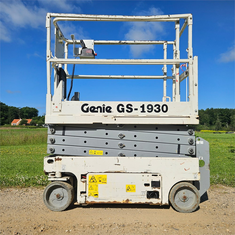 Genie GS 1930 - Scissor lift: picture 2 Genie GS 1930 - Scissor lift: picture 2