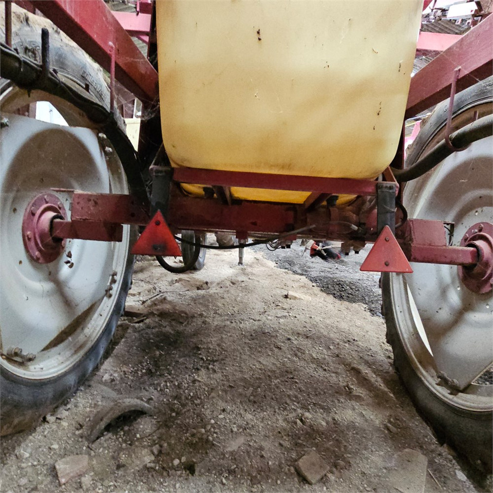 Leasing of Hardi CM2 Commander 2.800 l Hardi CM2 Commander 2.800 l: picture 26