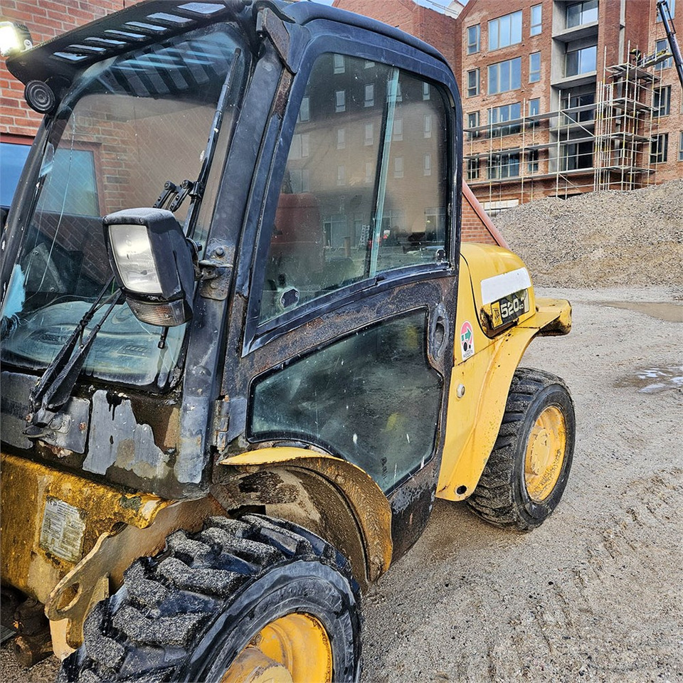 Telescopic handler JCB 520-40: picture 12