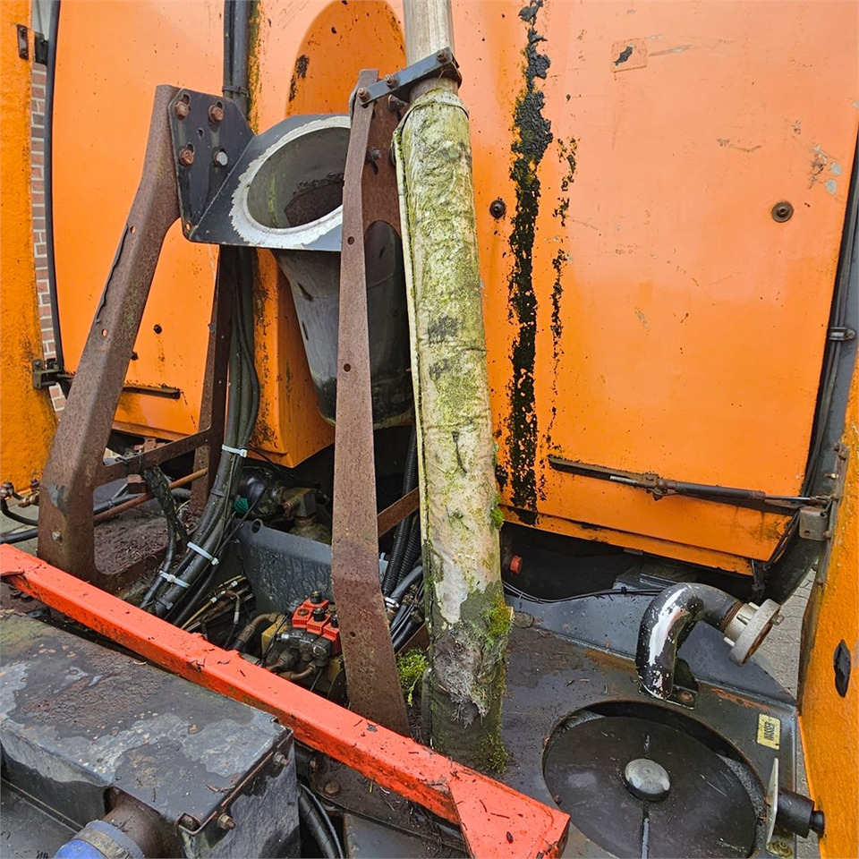 Road sweeper Johnston Sweepers 5000: picture 16