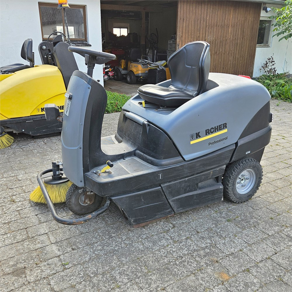 Kärcher Km 100/100 RG - Industrial sweeper: picture 2 Kärcher Km 100/100 RG - Industrial sweeper: picture 2