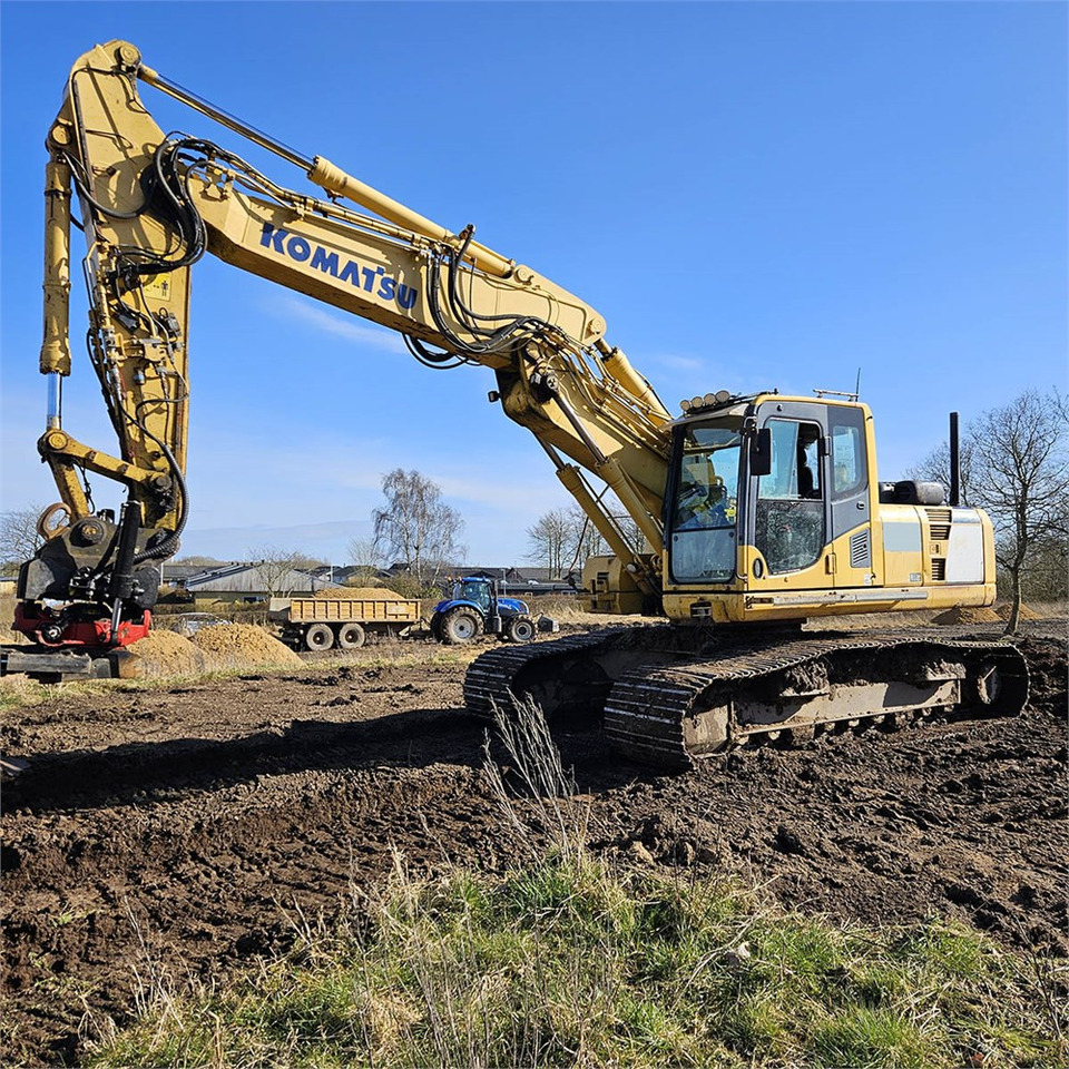 Komatsu PC210 - Crawler excavator: picture 3 Komatsu PC210 - Crawler excavator: picture 3