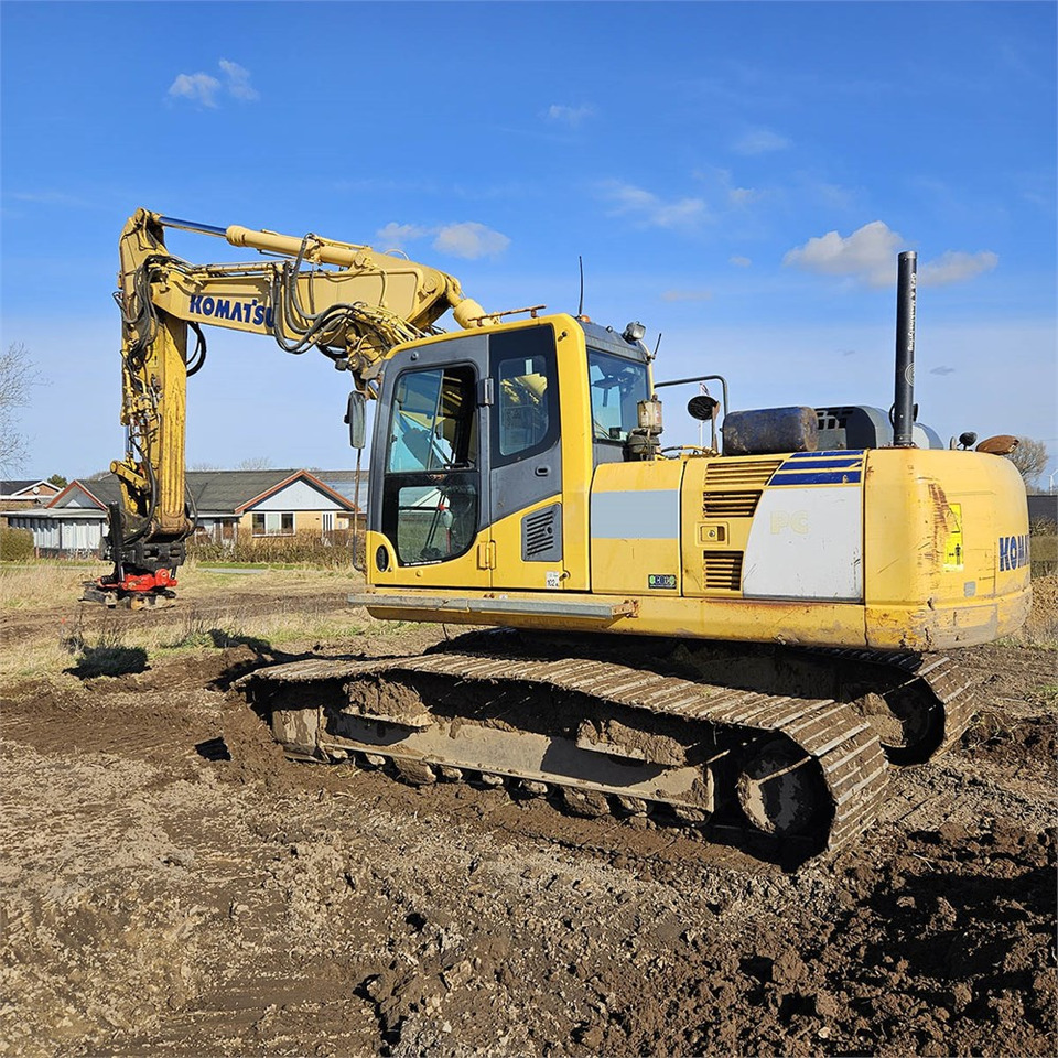 Komatsu PC210 - Crawler excavator: picture 1 Komatsu PC210 - Crawler excavator: picture 1