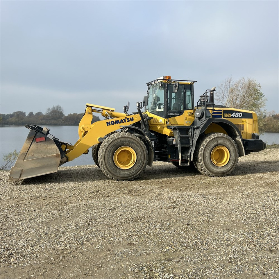 Komatsu WA480-8 - Wheel loader: picture 5 Komatsu WA480-8 - Wheel loader: picture 5