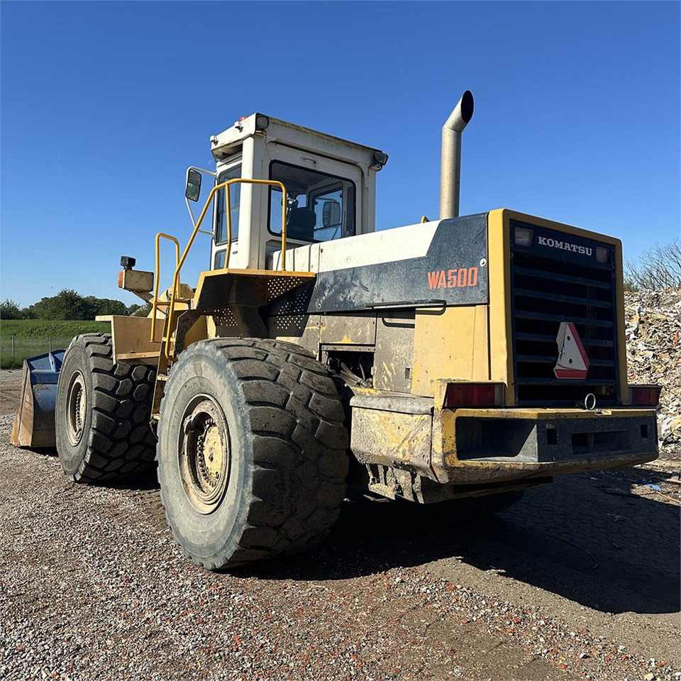 Komatsu WA500-1 - Wheel loader: picture 4 Komatsu WA500-1 - Wheel loader: picture 4