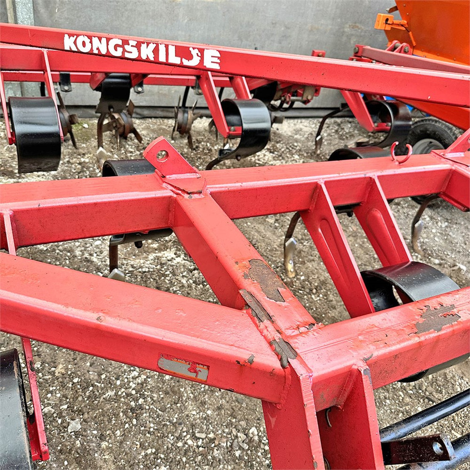 Cultivator Kongskilde Vibroflex 4300: picture 7