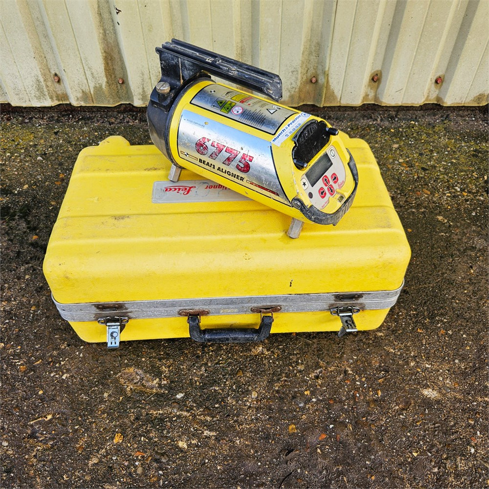 Leica 6775 - Construction equipment: picture 2 Leica 6775 - Construction equipment: picture 2