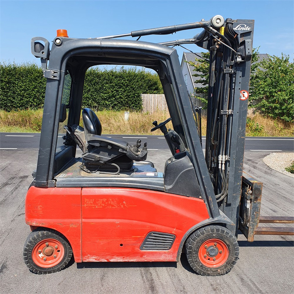 Linde H16 P-01 - Forklift: picture 3 Linde H16 P-01 - Forklift: picture 3