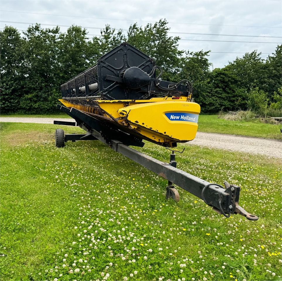 New Holland 30 X - Harvester: picture 5 New Holland 30 X - Harvester: picture 5