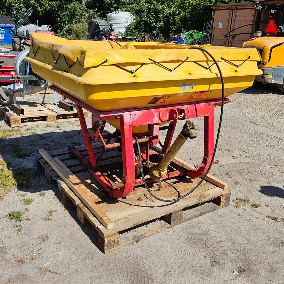 Rondini SQTF 800 - Fertilizing equipment: picture 3 Rondini SQTF 800 - Fertilizing equipment: picture 3