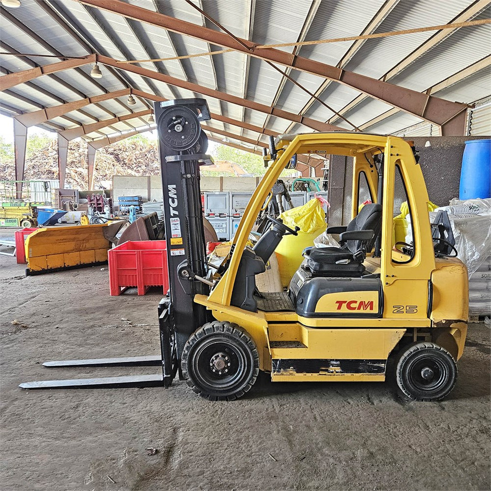 TCM FGE 25-E1 - Forklift: picture 1 TCM FGE 25-E1 - Forklift: picture 1