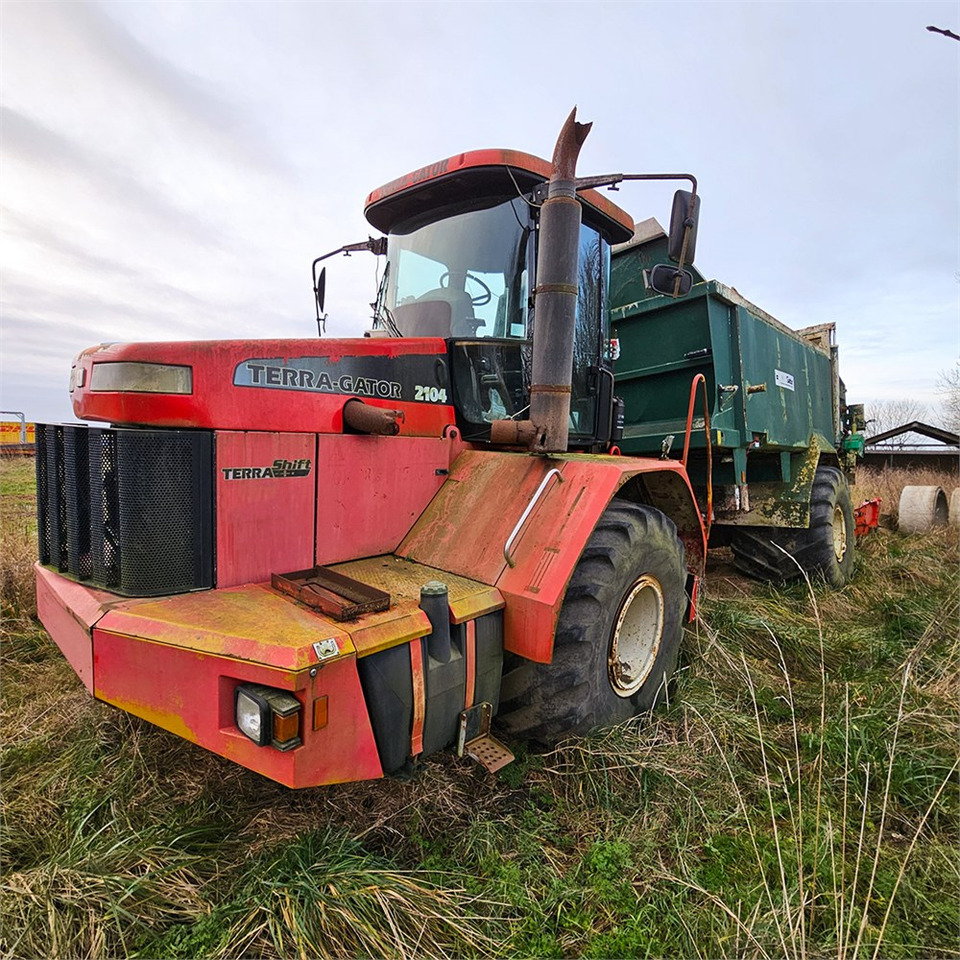 Terragator 2104 - Fertilizing equipment: picture 1 Terragator 2104 - Fertilizing equipment: picture 1