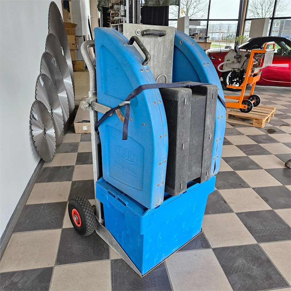 Tyrolit Wall Saw WSE811 - Asphalt machine: picture 4 Tyrolit Wall Saw WSE811 - Asphalt machine: picture 4